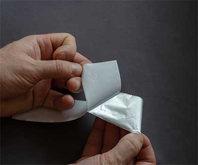 Selbstklebende Folie. Klebetypen